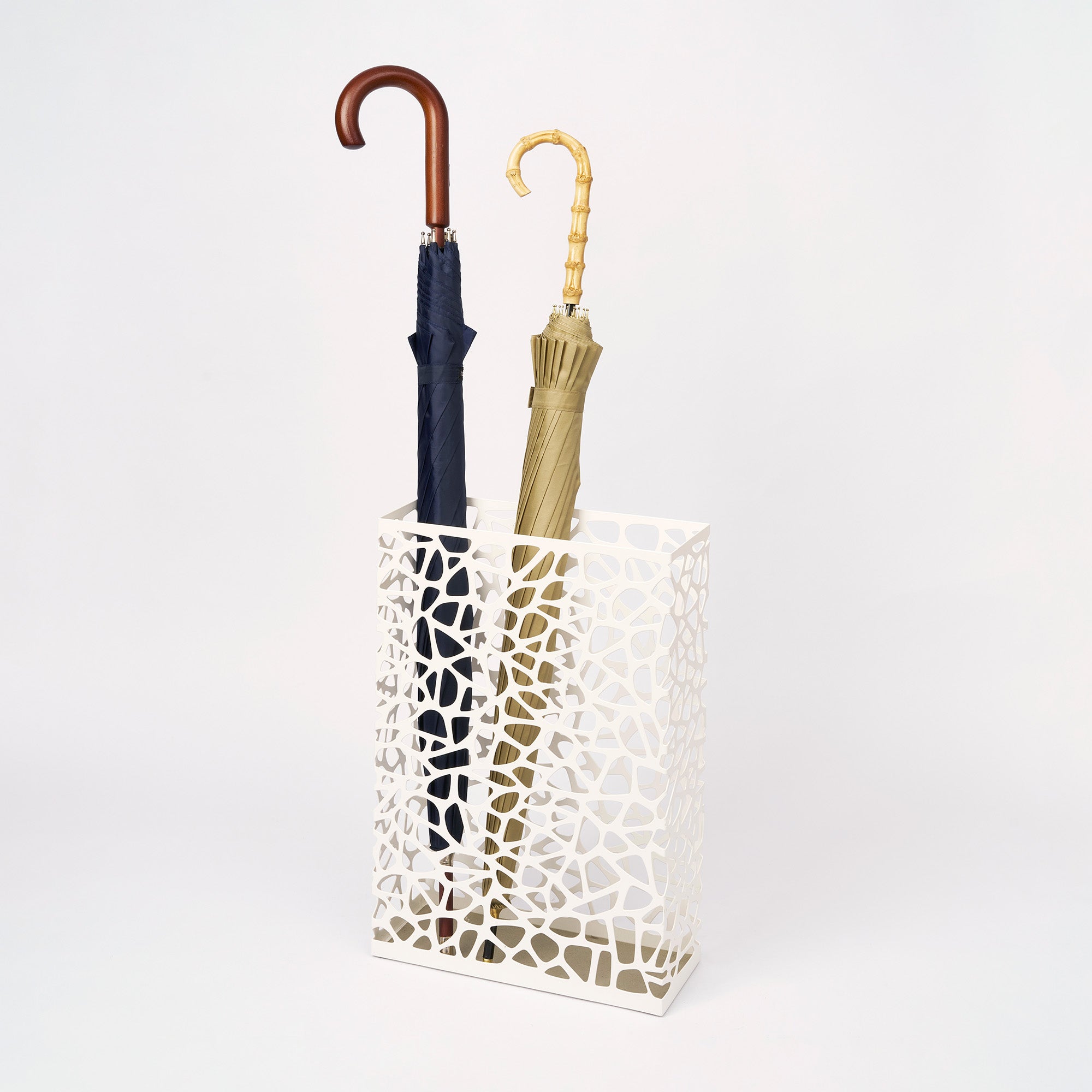 e8xl6cluh2ejunvhyks8_ddcf39d4-c580-4ed0-b042-e4e803c8246b.jpg Umbrella Stand - Rectangle - Steel - Image 1