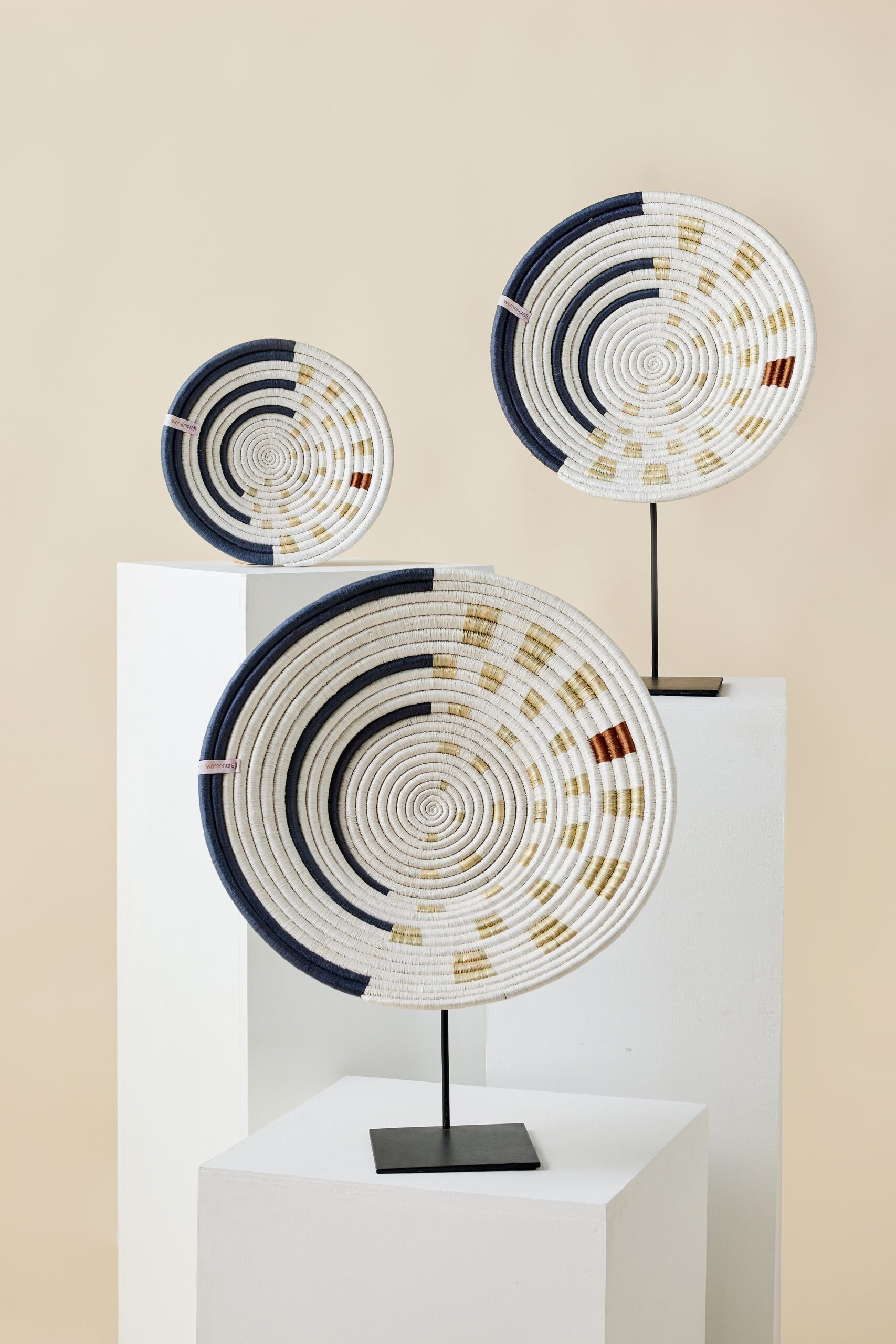 moonrise_wall_basket_set_of_3_womencraft_kanju_5.jpg Moonrise Wall Basket - Image 1